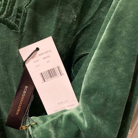 Brand New with tags BCBG 2x green velour hoodie - Picture 5 of 6